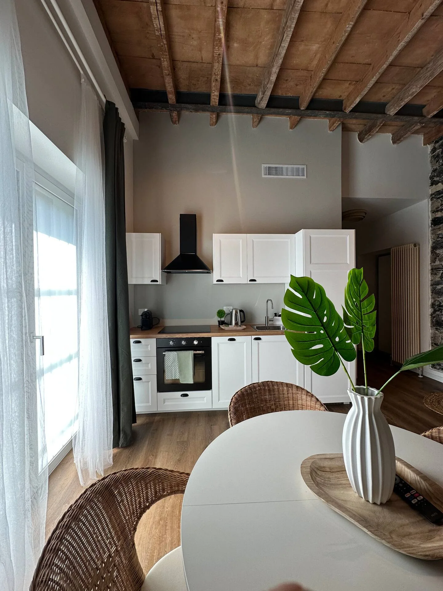 Urban Chic Apartment White — foto 2 di 6