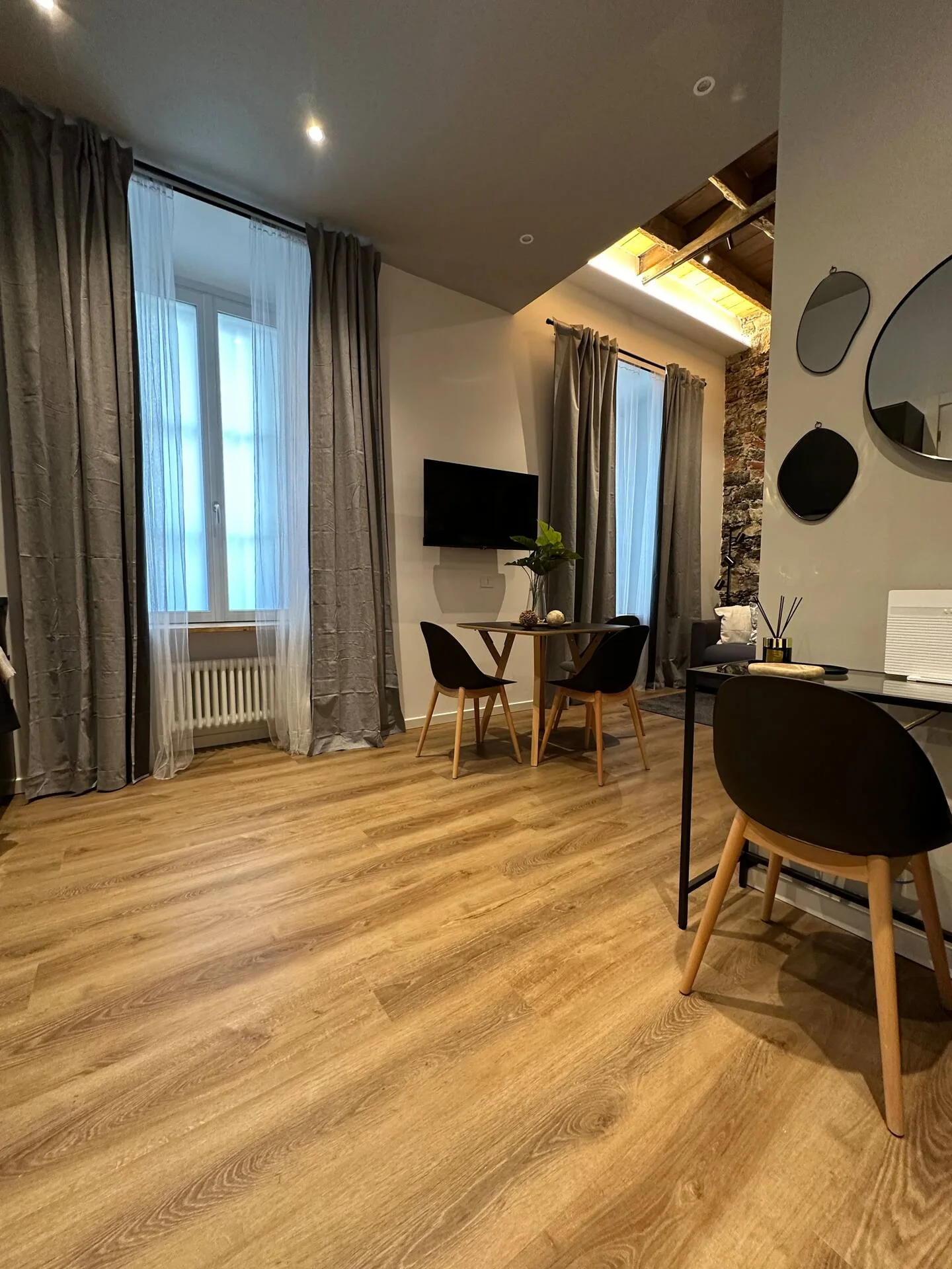 Urban Chic Apartment Black — foto 4 di 7