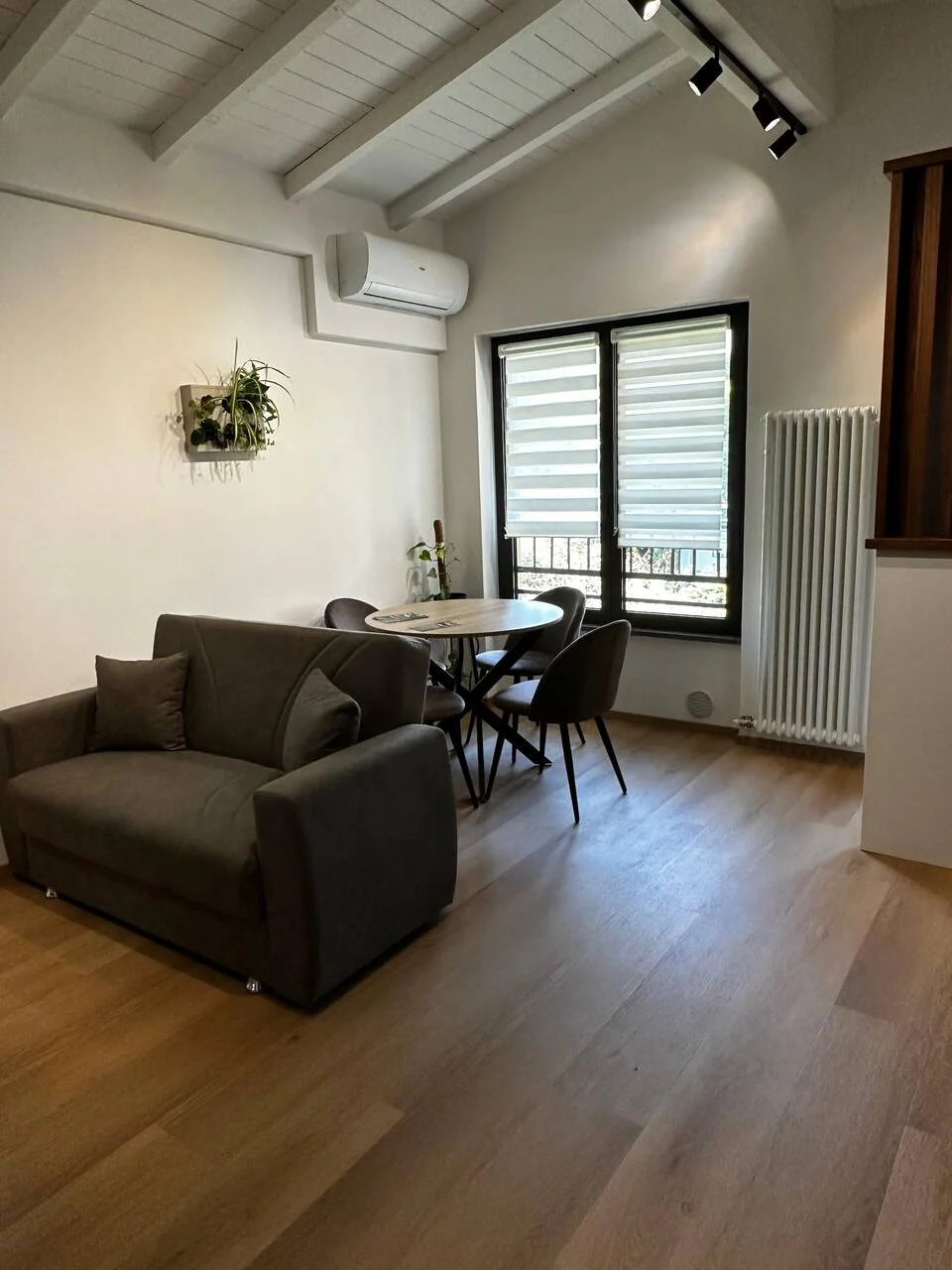 Como's Hill Apartments - Foresta — foto 6 di 6